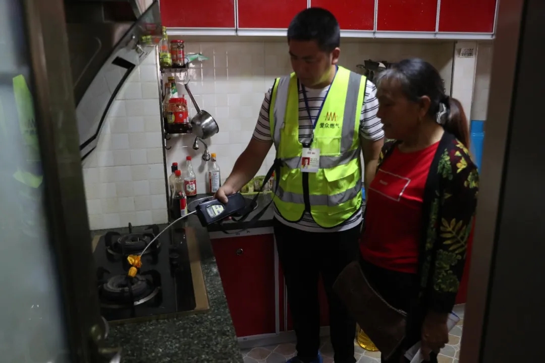 2.webp (1) 2.webp (1)